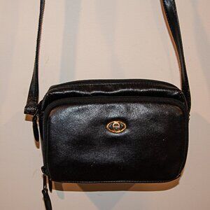 Vintage Etienne Aigner Cross Body Leather Bad Black